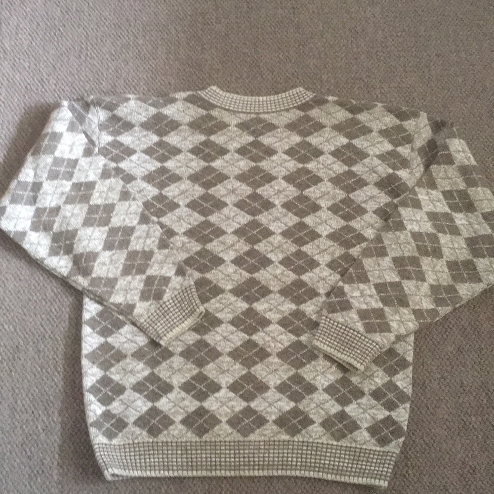 Tsr men’s sweater
